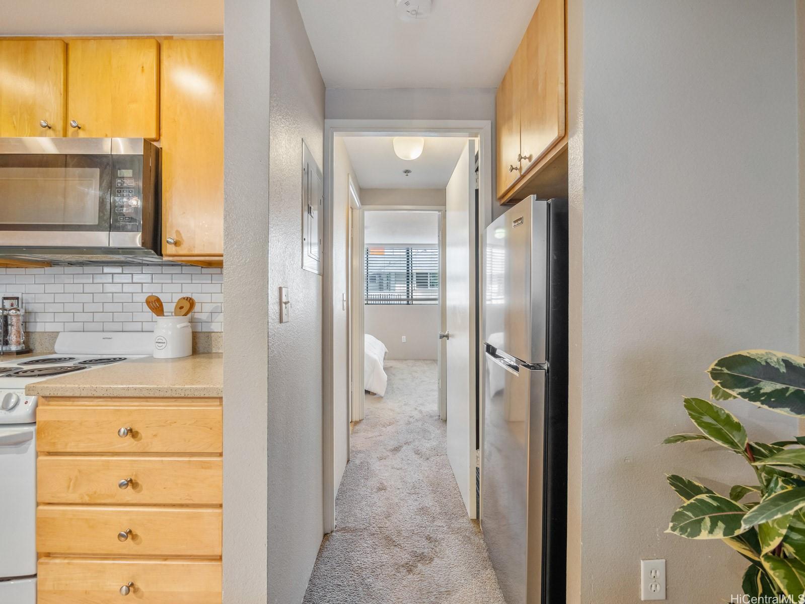 Kulanui Hale condo # 115, Honolulu, Hawaii - photo 13 of 17