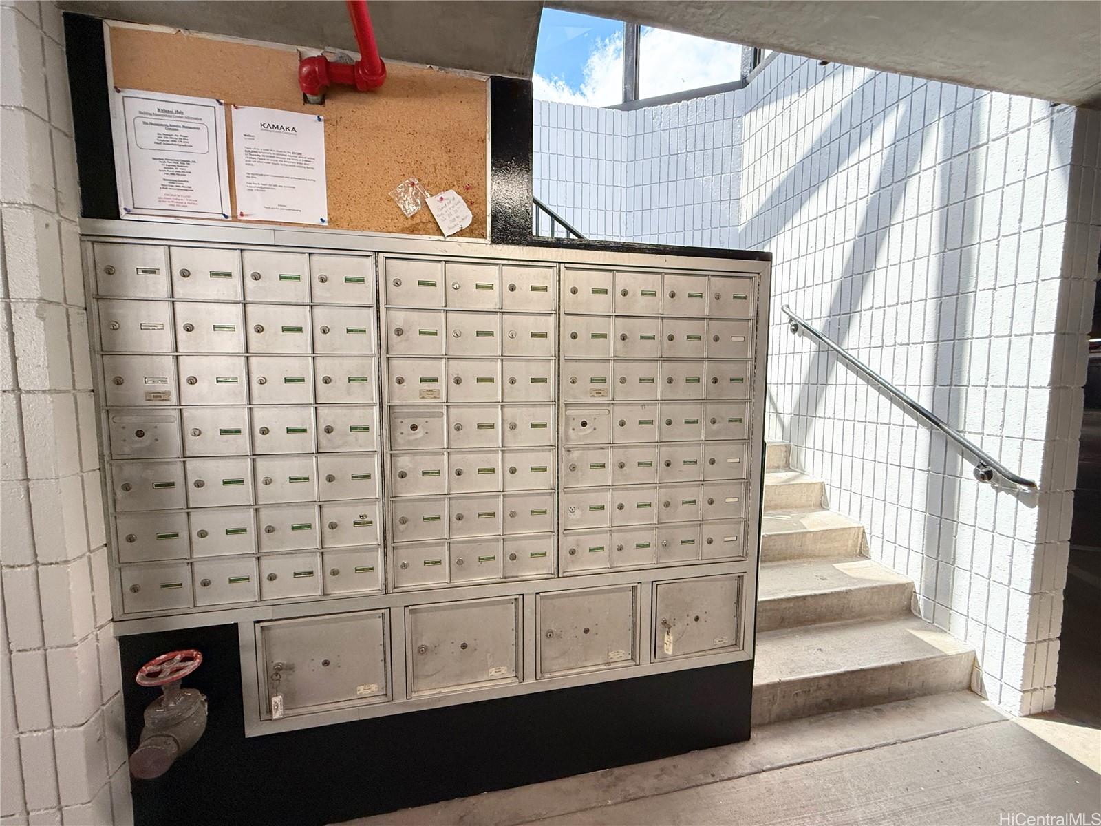 Kulanui Hale condo # 4, Honolulu, Hawaii - photo 14 of 16