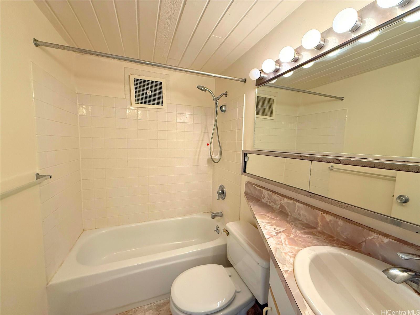 Kulanui Hale condo # 4, Honolulu, Hawaii - photo 7 of 16