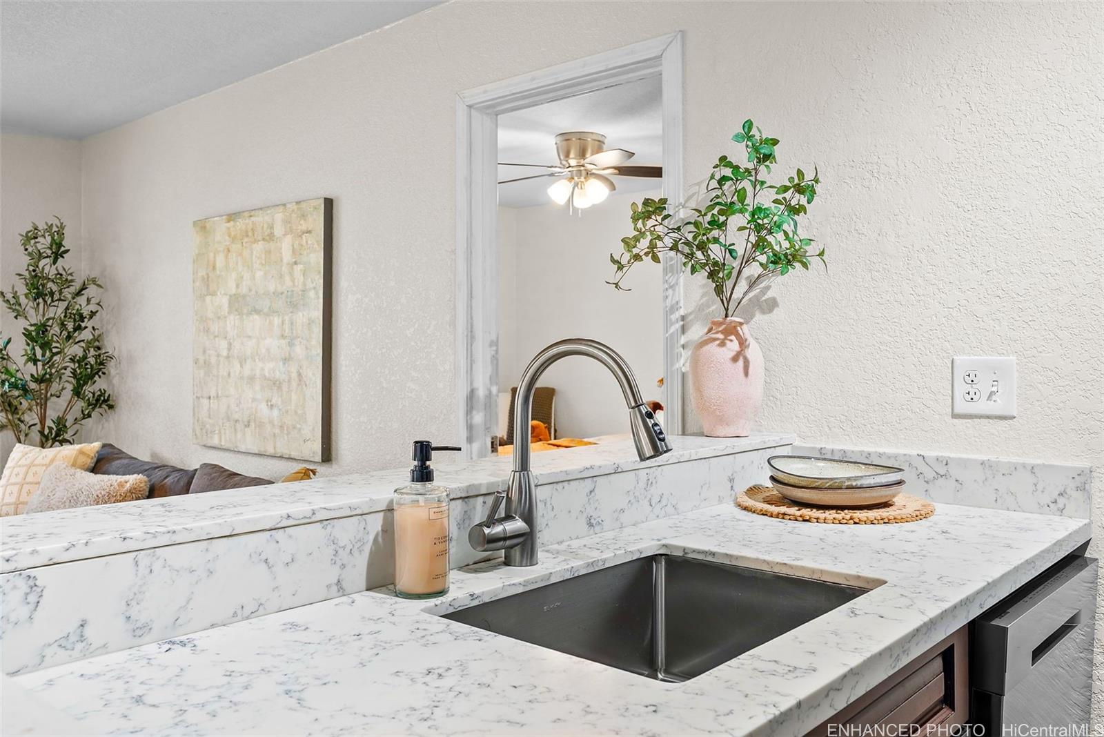 Crosspointe condo # 48d, Honolulu, Hawaii - photo 11 of 17