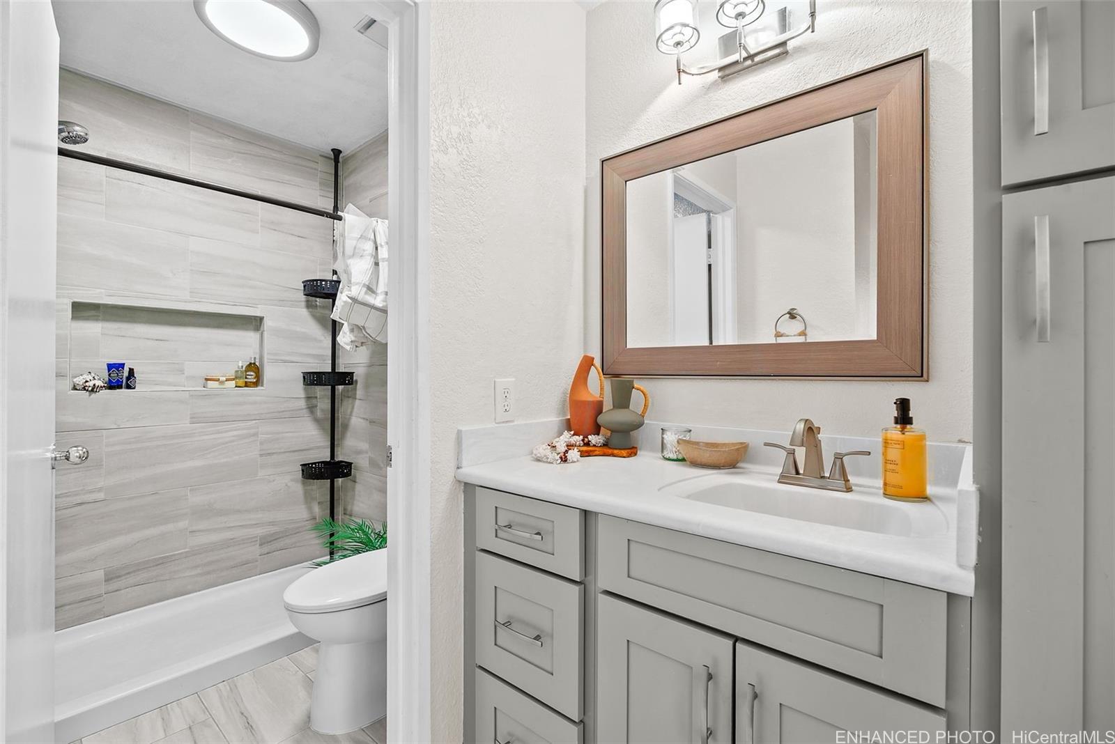 Crosspointe condo # 48d, Honolulu, Hawaii - photo 7 of 17