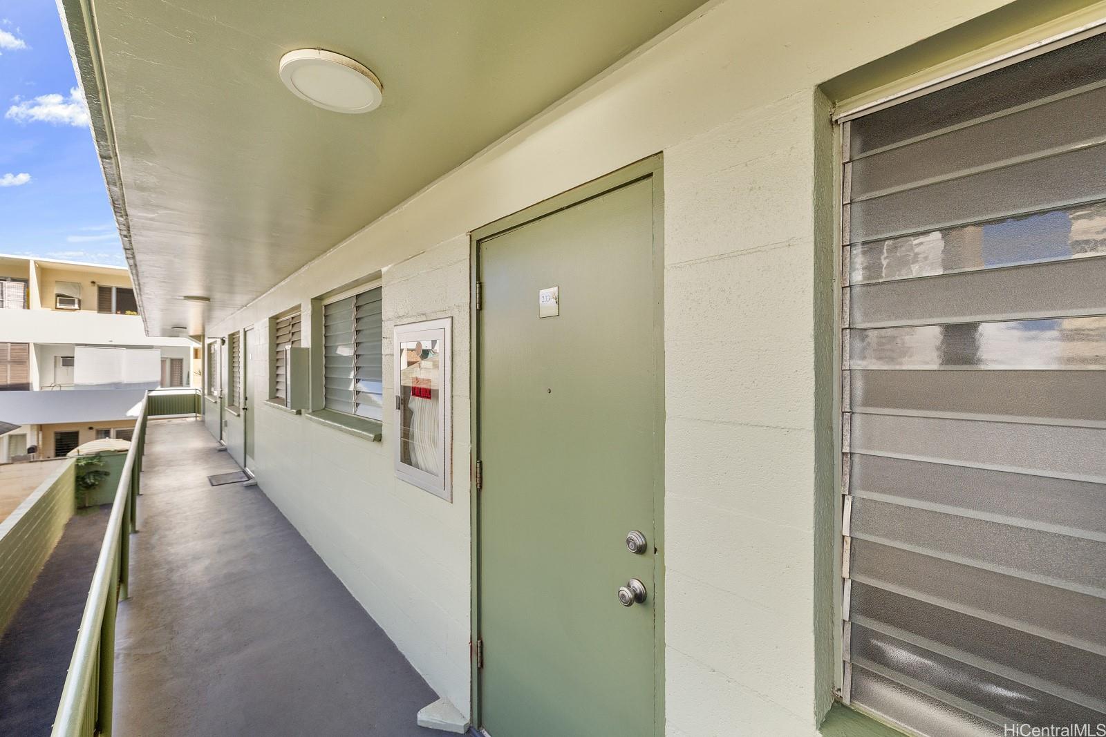 287 Wai Nani Way Honolulu - Multi-family - photo 20 of 25