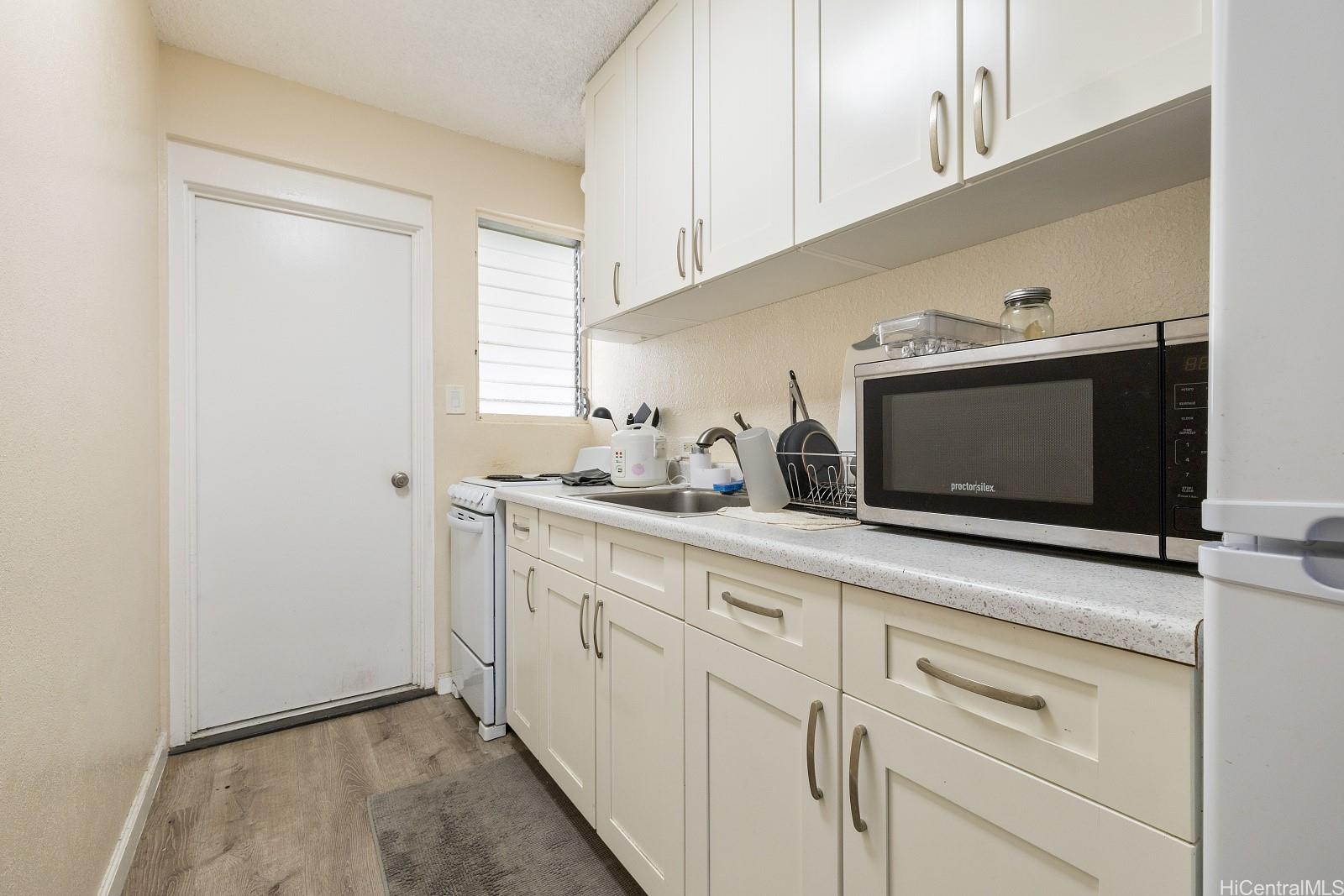 287 Wai Nani Way Honolulu - Multi-family - photo 5 of 25