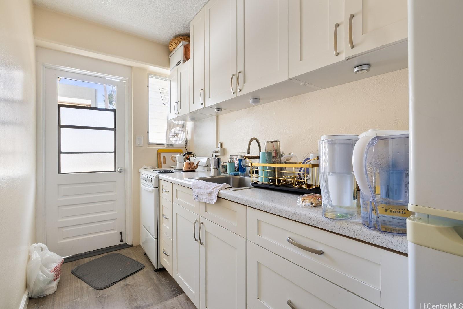 287 Wai Nani Way Honolulu - Multi-family - photo 6 of 25