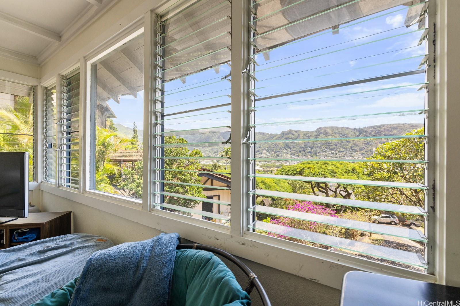 2870 Komaia Place Honolulu - Multi-family - photo 13 of 25