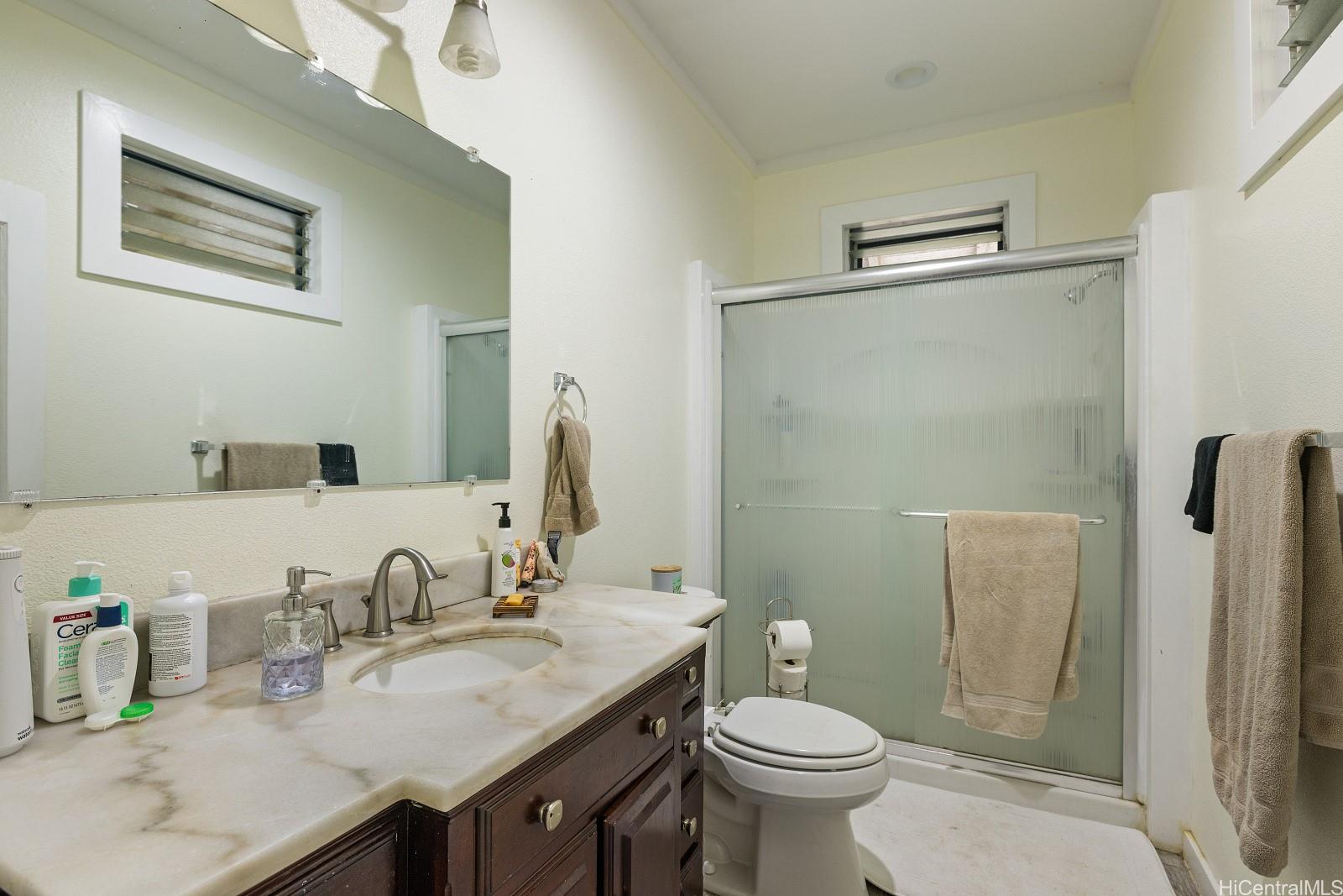 2870  Komaia Place Manoa Area, Honolulu home - photo 3 of 25