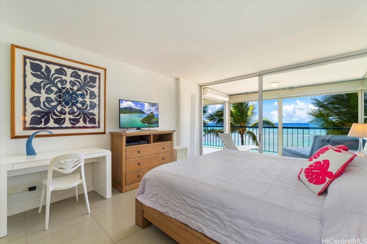 Sans Souci Inc condo # 306, Honolulu, Hawaii - photo 2 of 17