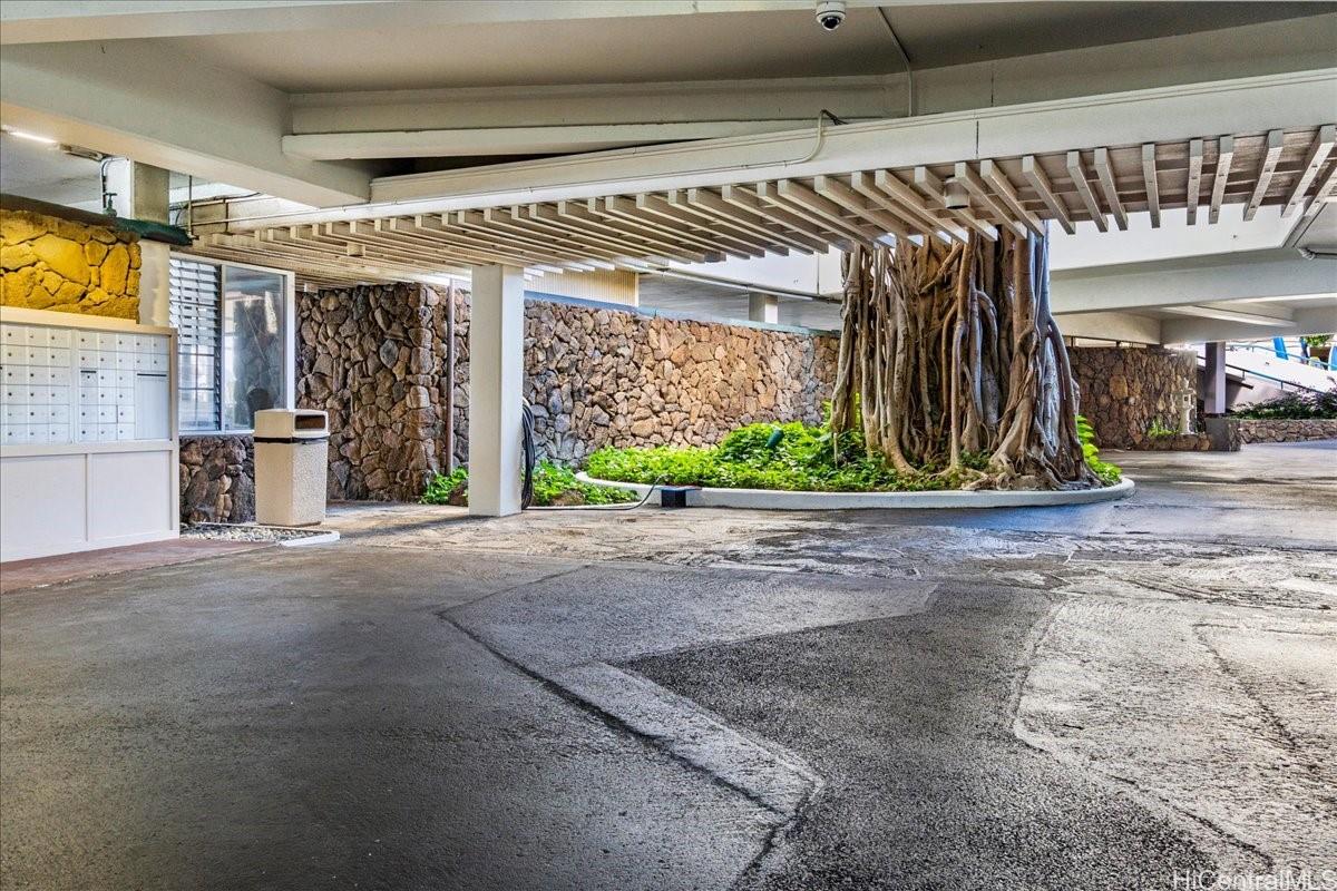 Sans Souci Inc condo # 306, Honolulu, Hawaii - photo 13 of 17