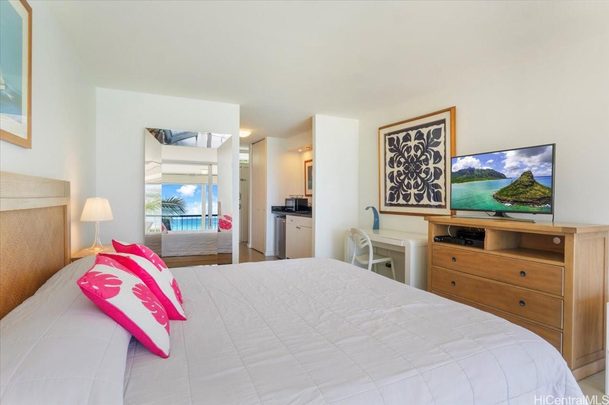 Sans Souci Inc condo # 306, Honolulu, Hawaii - photo 3 of 17