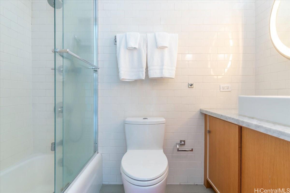 Sans Souci Inc condo # 306, Honolulu, Hawaii - photo 10 of 17
