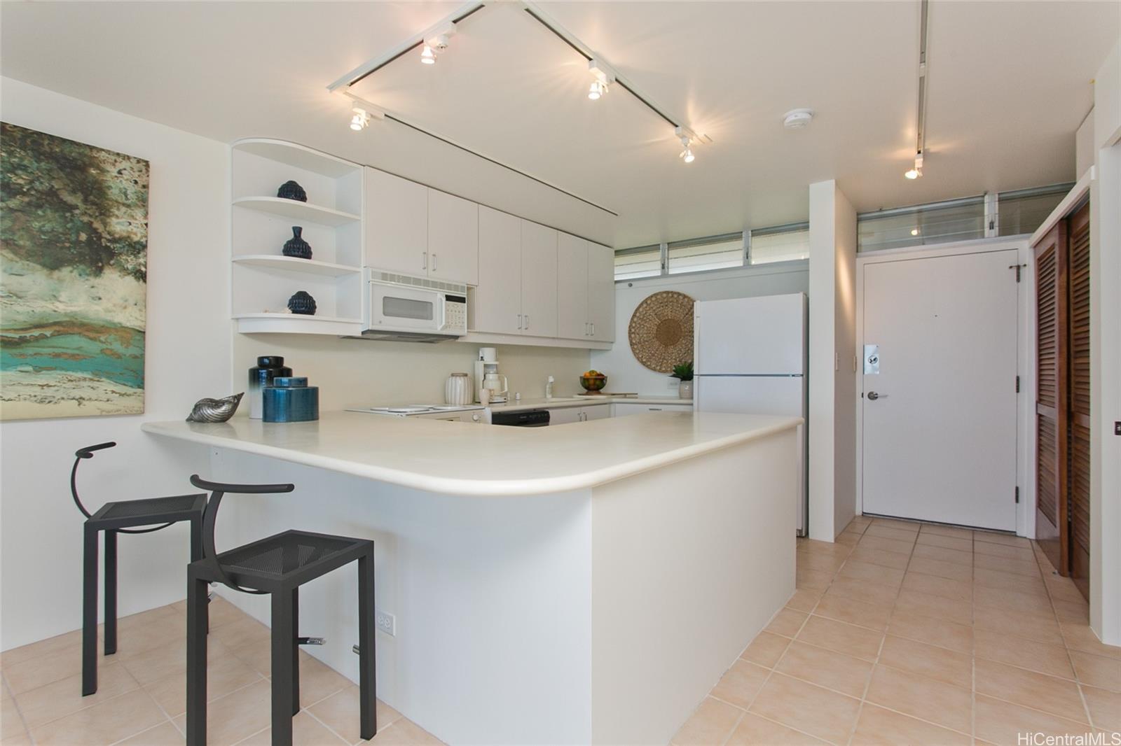 Sans Souci Inc condo # 601, 602, Honolulu, Hawaii - photo 11 of 22