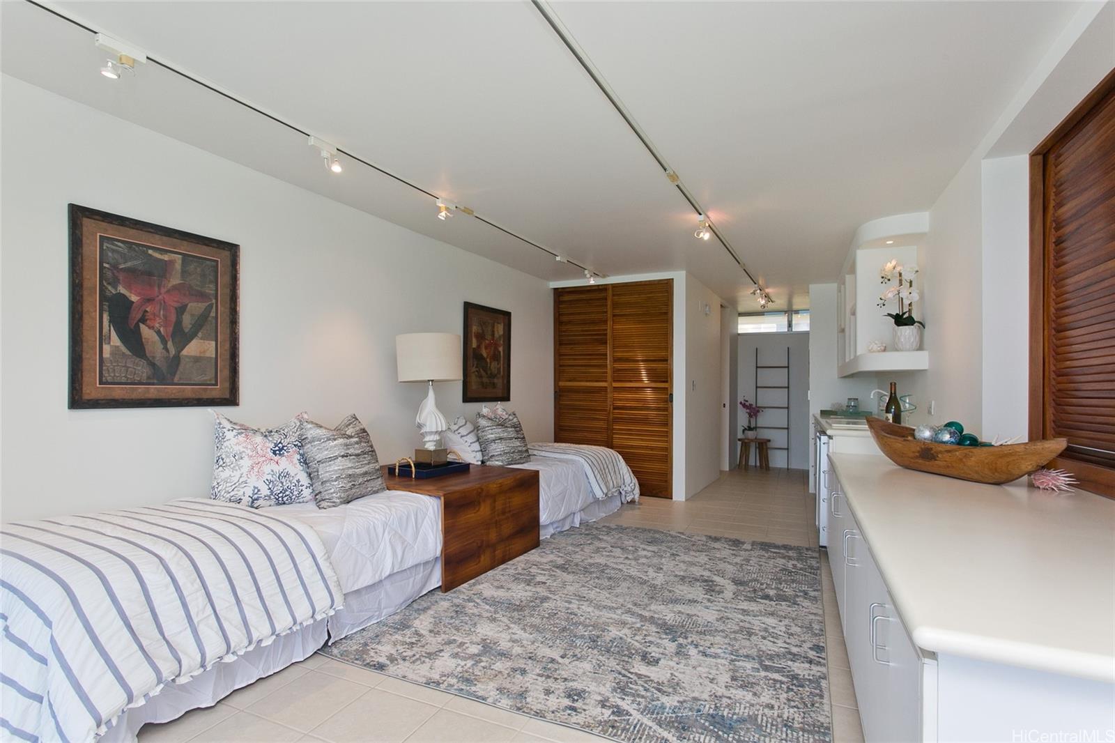 Sans Souci Inc condo # 601, 602, Honolulu, Hawaii - photo 15 of 22