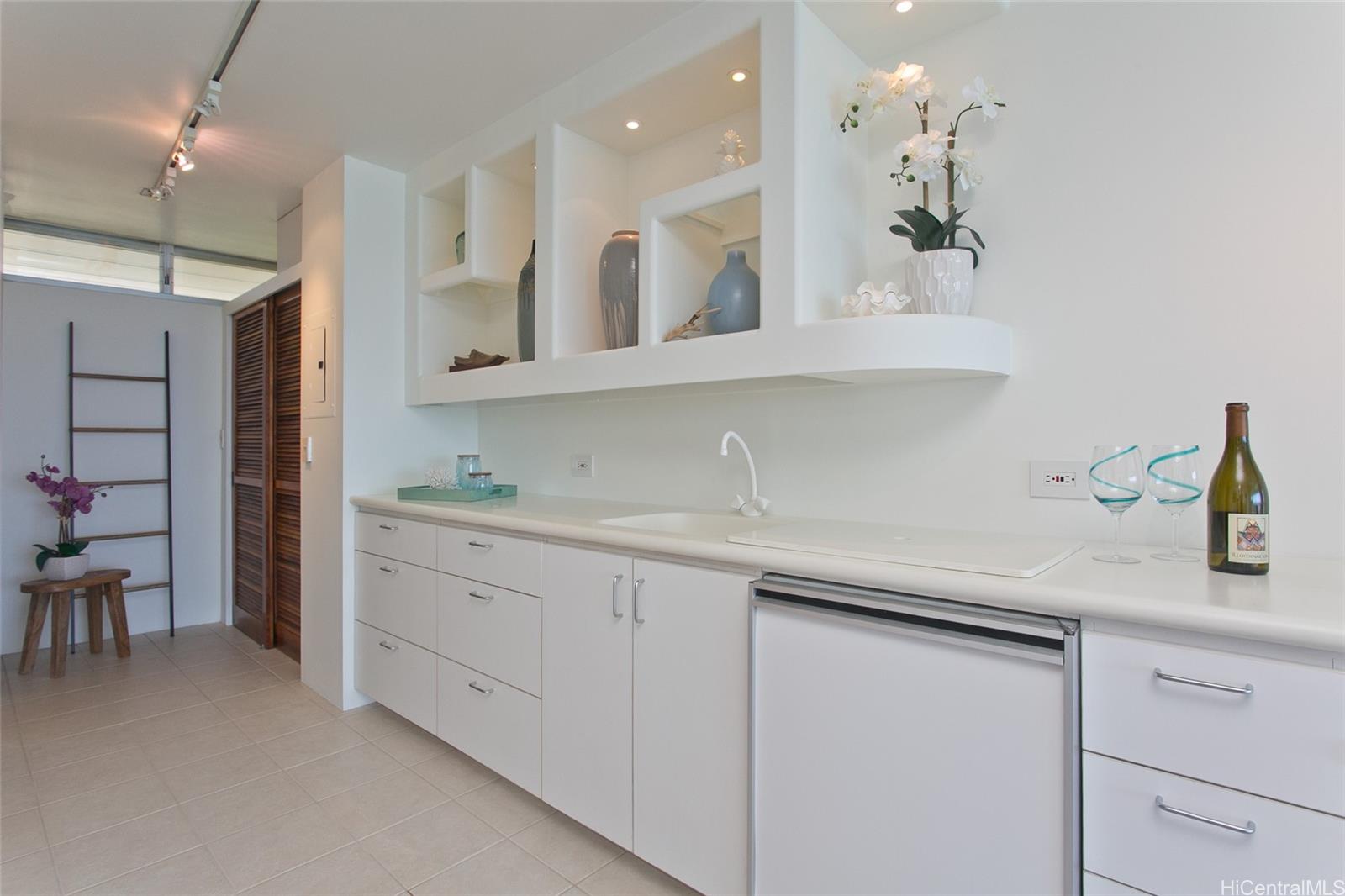 Sans Souci Inc condo # 601, 602, Honolulu, Hawaii - photo 16 of 22