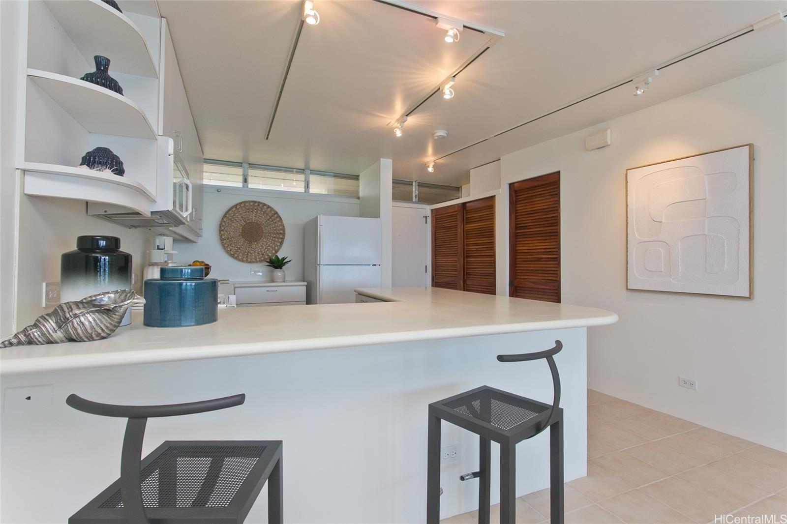 Sans Souci Inc condo # 601, 602, Honolulu, Hawaii - photo 10 of 22