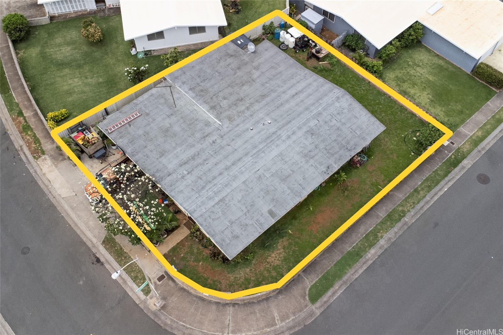 288  Hanakapiai St Koko Head Terrace, Hawaii Kai home - photo 3 of 17