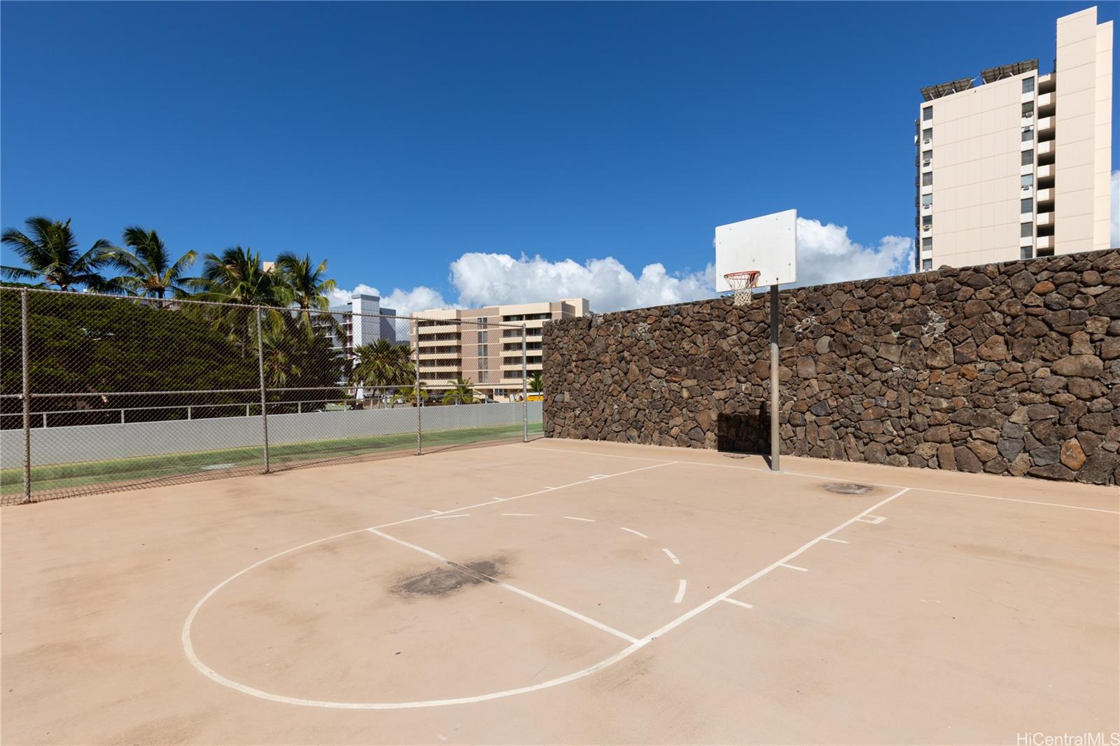 Five Regents condo # 1307, Honolulu, Hawaii - photo 15 of 18