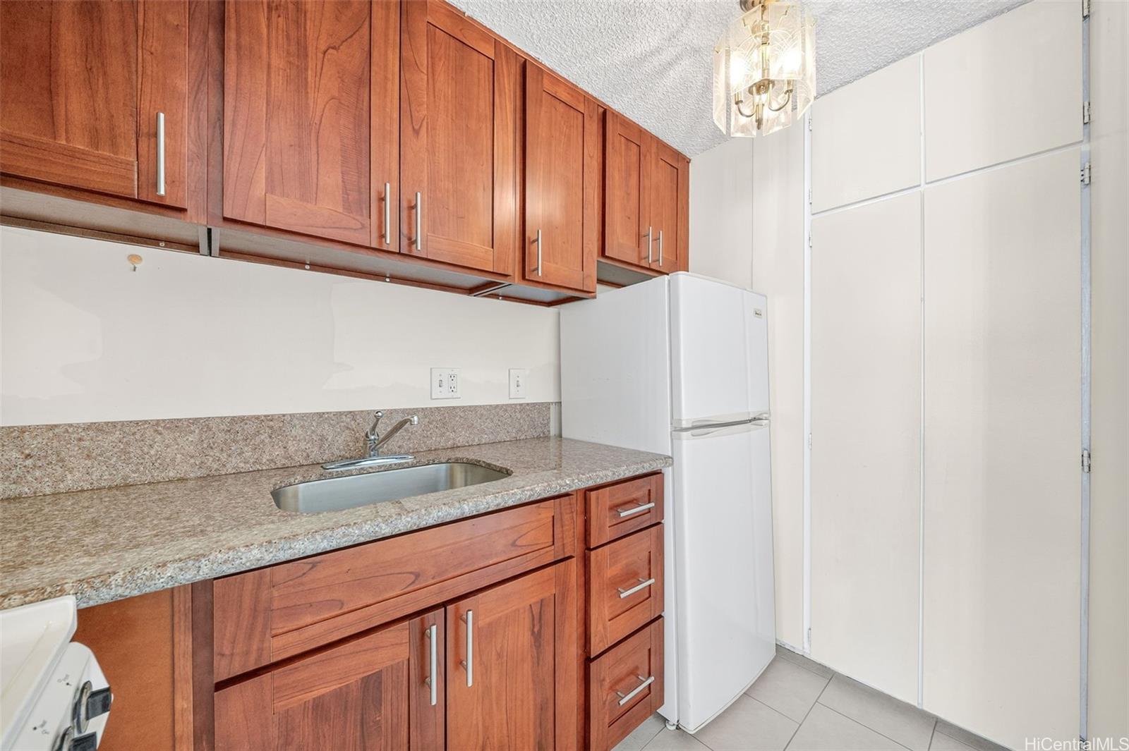 Five Regents condo # 1512, Honolulu, Hawaii - photo 12 of 25