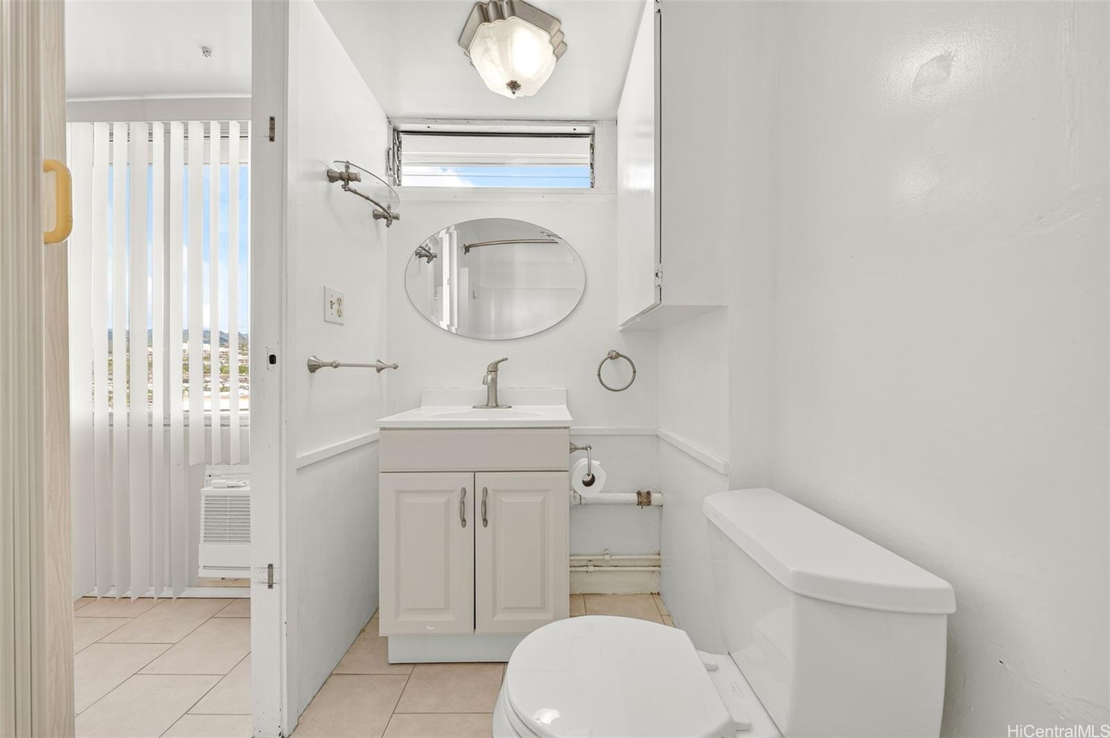 Five Regents condo # 1512, Honolulu, Hawaii - photo 15 of 25