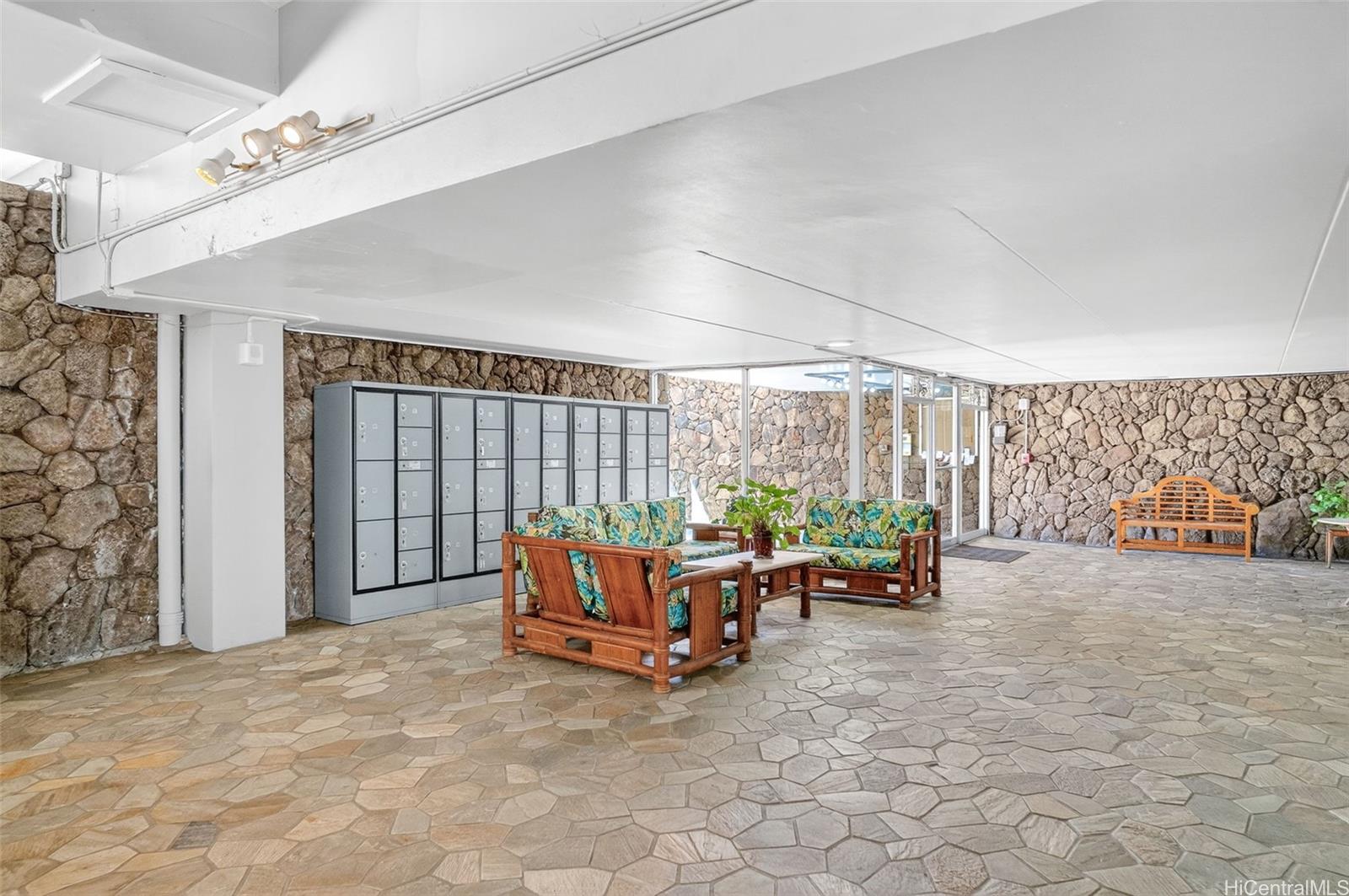 Five Regents condo # 1512, Honolulu, Hawaii - photo 18 of 25