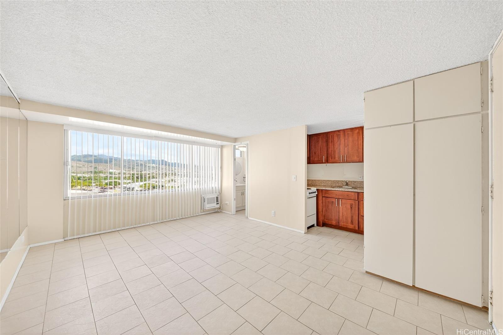 Five Regents condo # 1512, Honolulu, Hawaii - photo 3 of 25