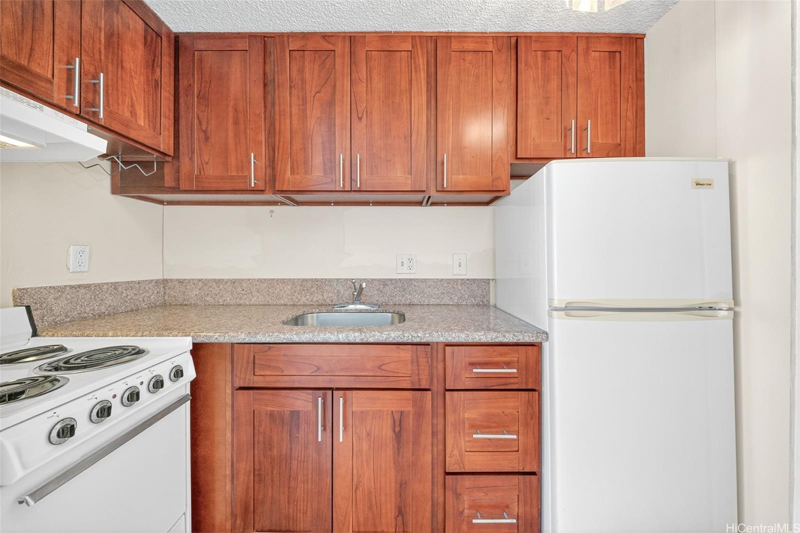 Five Regents condo # 1512, Honolulu, Hawaii - photo 9 of 25