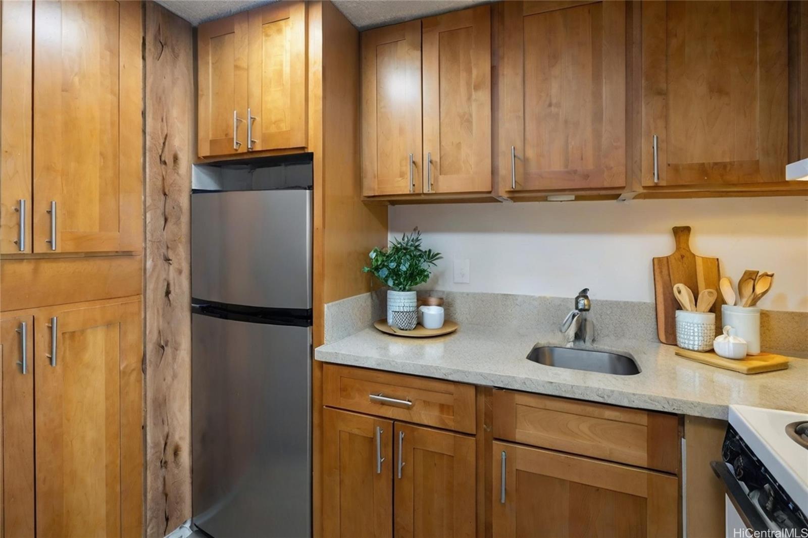 Five Regents condo # 1607, Honolulu, Hawaii - photo 6 of 15