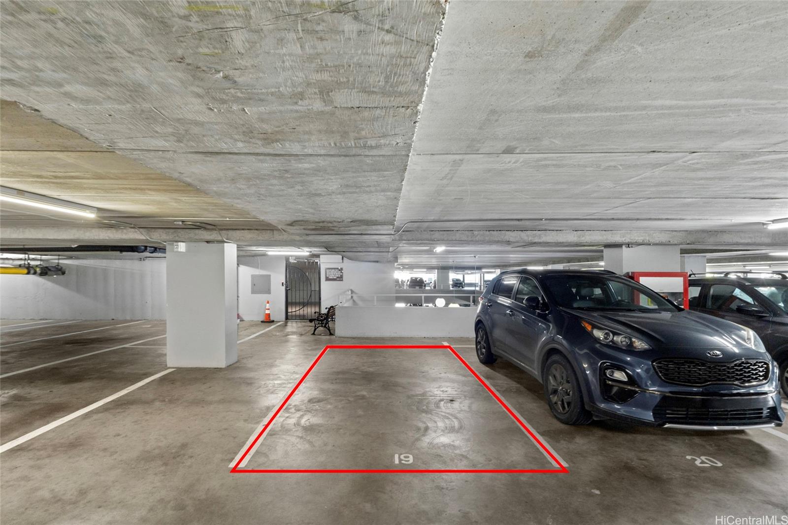 Five Regents condo # 2006, Honolulu, Hawaii - photo 11 of 16