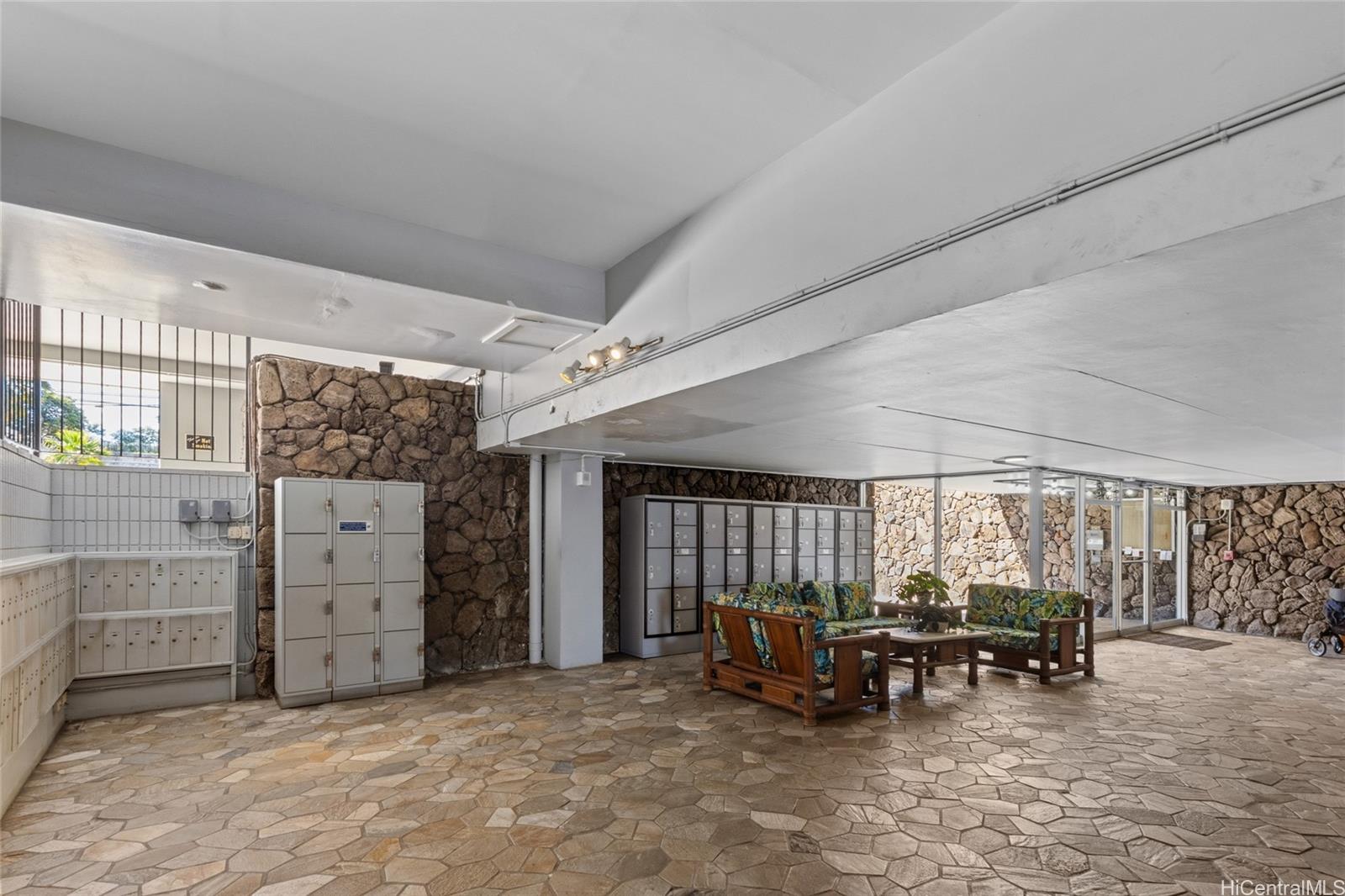 Five Regents condo # 2006, Honolulu, Hawaii - photo 14 of 16