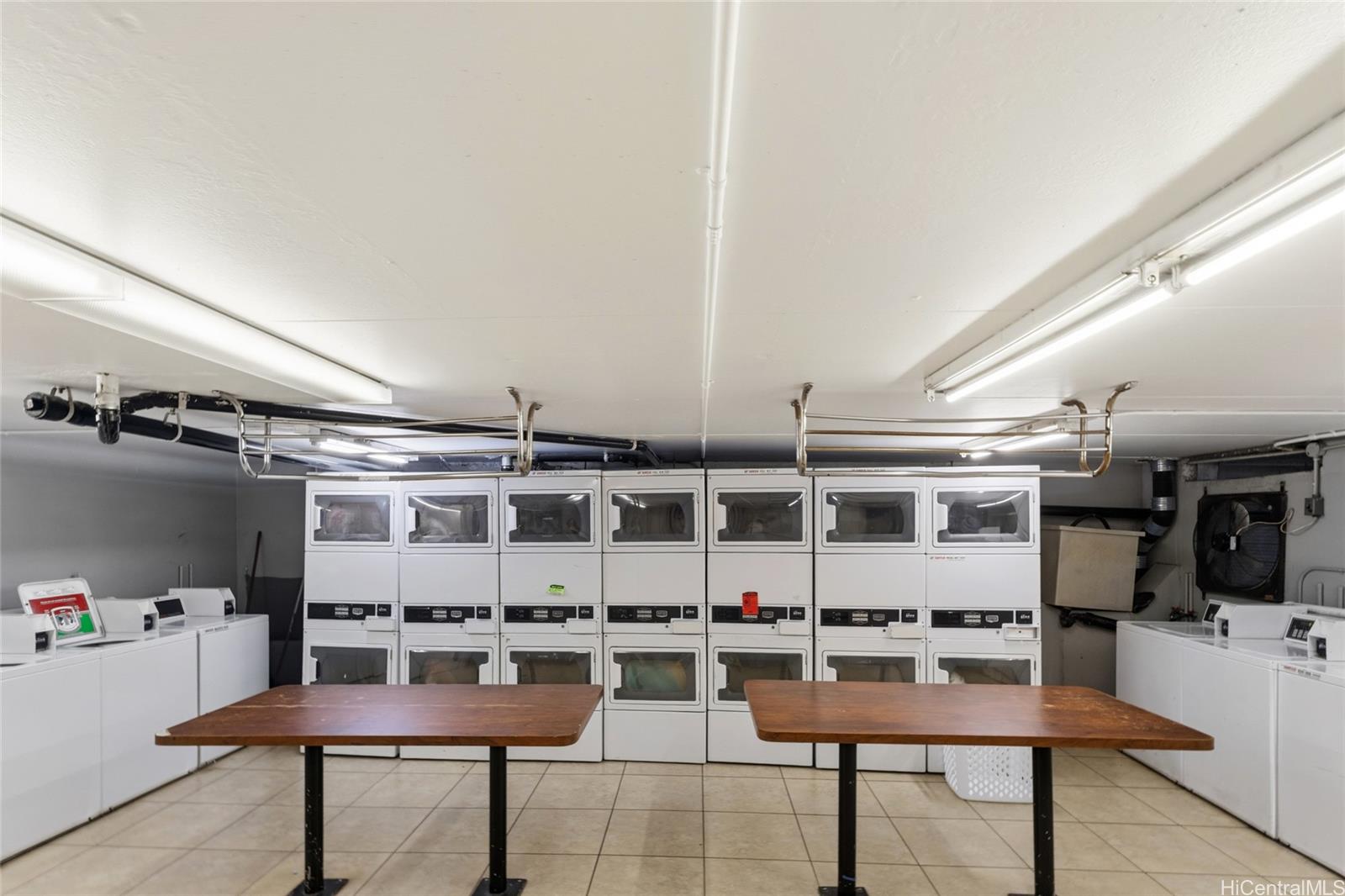 Five Regents condo # 2006, Honolulu, Hawaii - photo 15 of 16