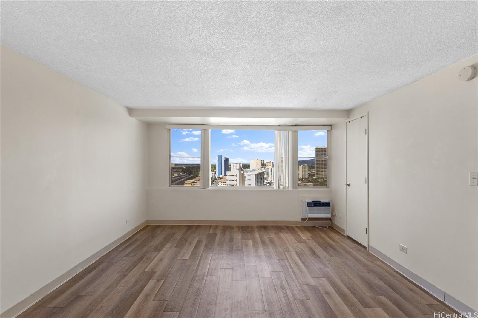 Five Regents condo # 2006, Honolulu, Hawaii - photo 6 of 16