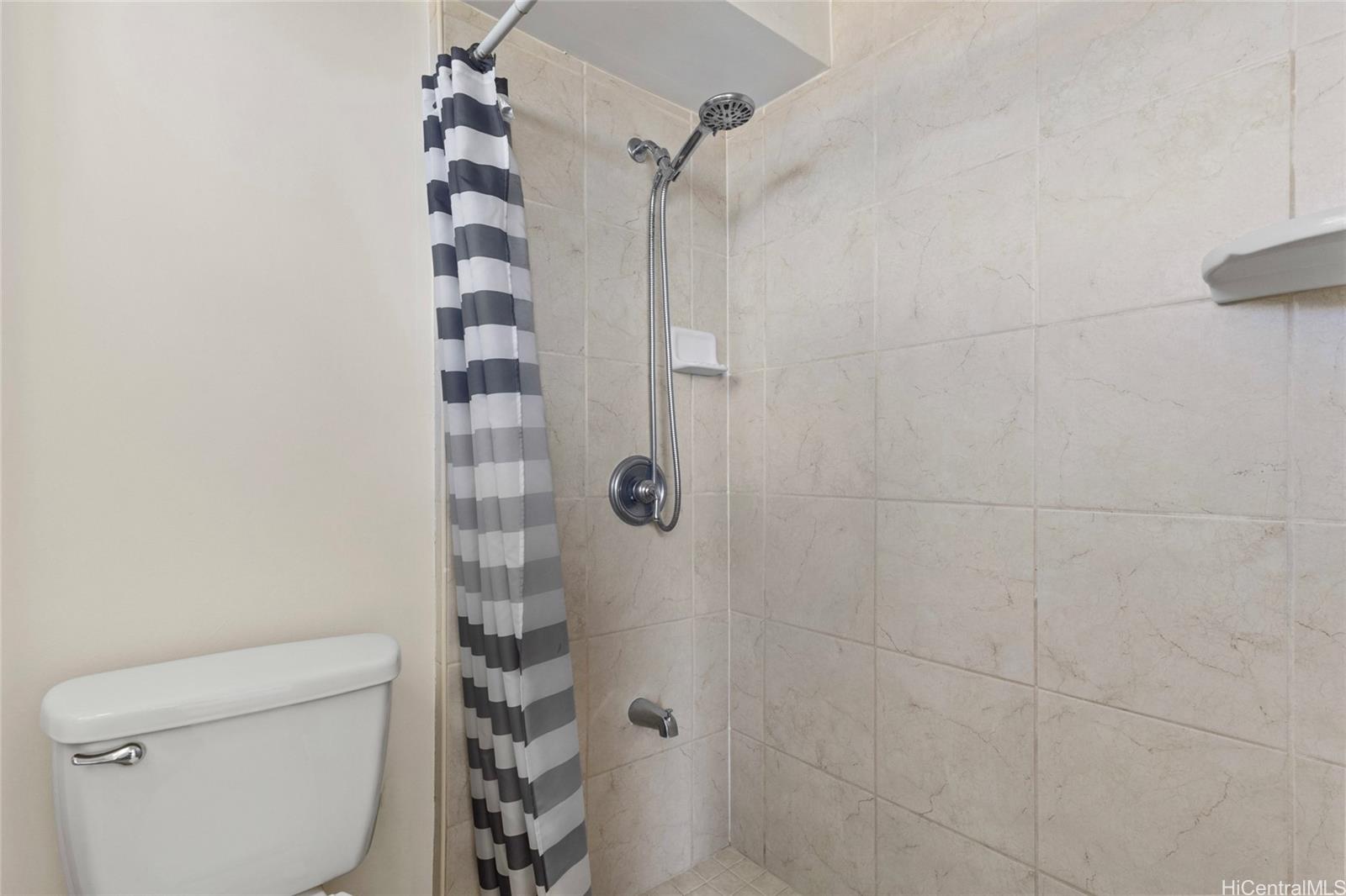 Five Regents condo # 2006, Honolulu, Hawaii - photo 9 of 16