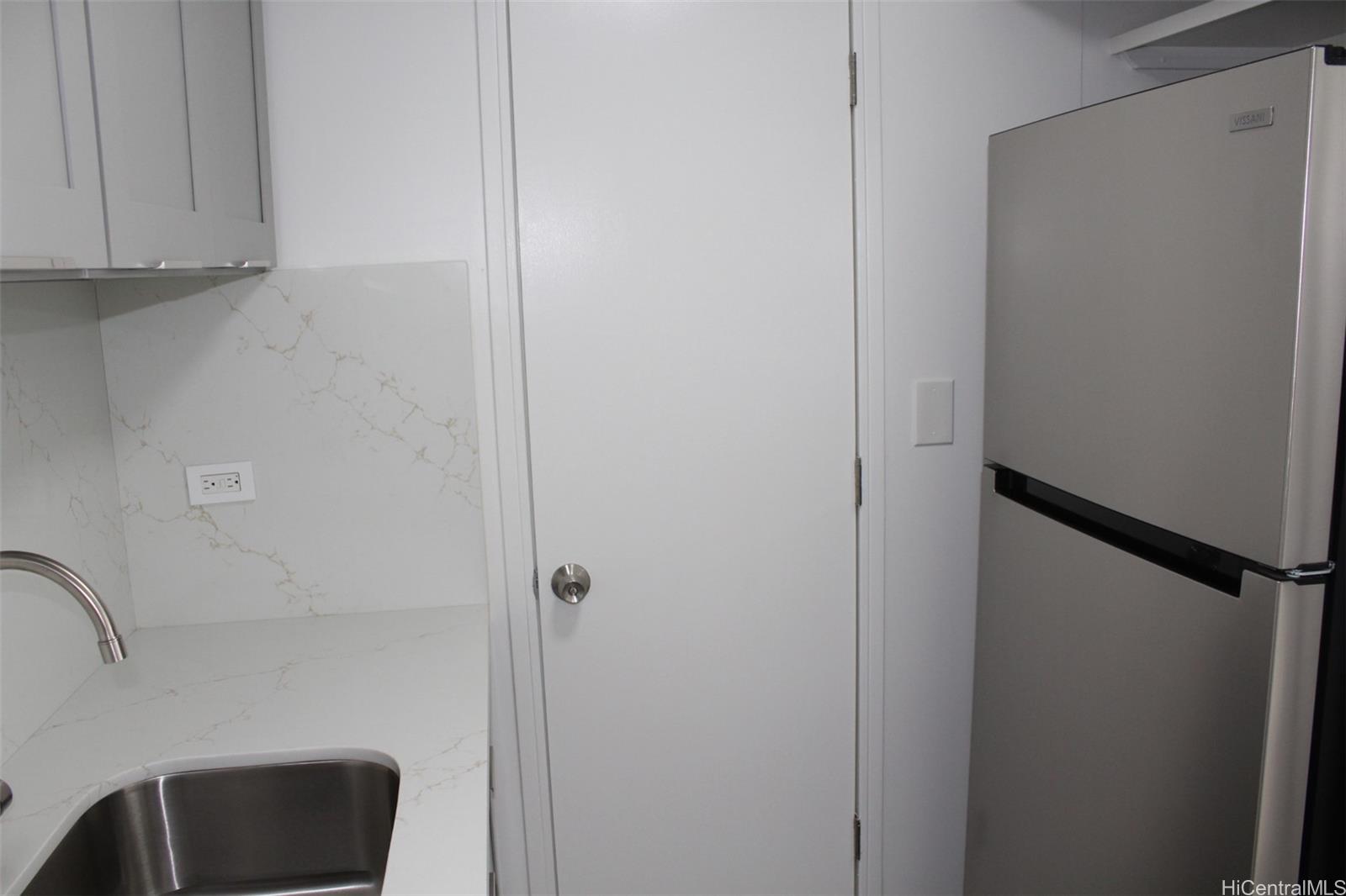 Five Regents condo # 2809, Honolulu, Hawaii - photo 7 of 15