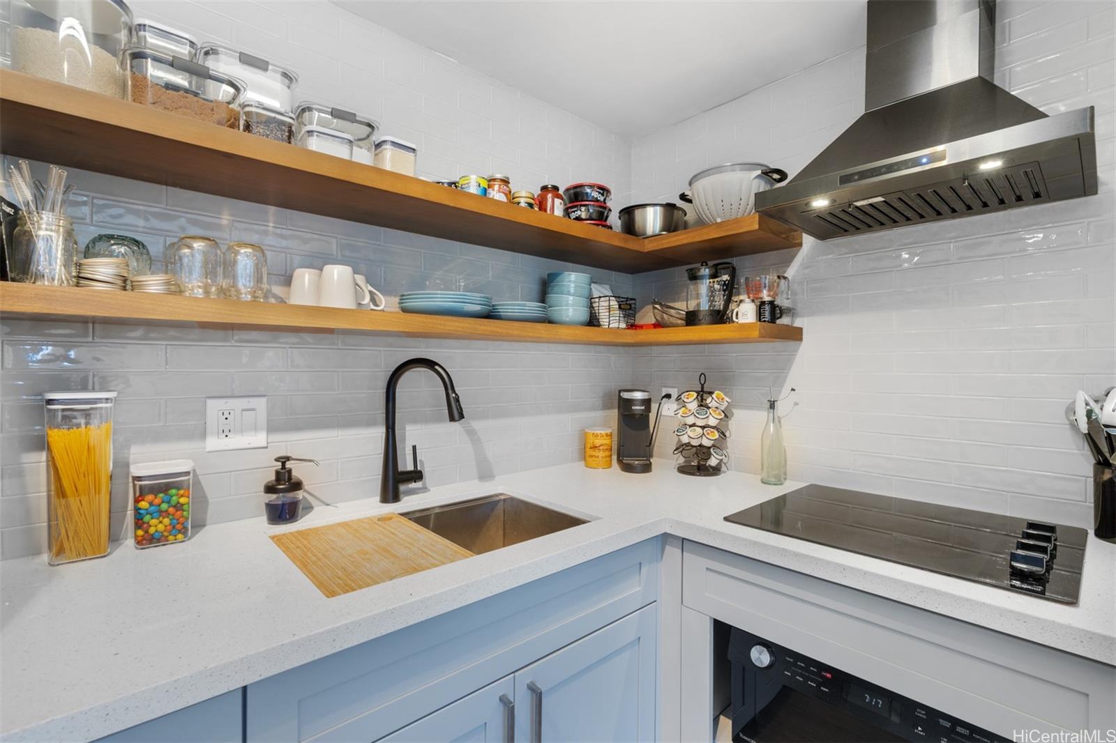 Five Regents condo # 611, Honolulu, Hawaii - photo 7 of 22