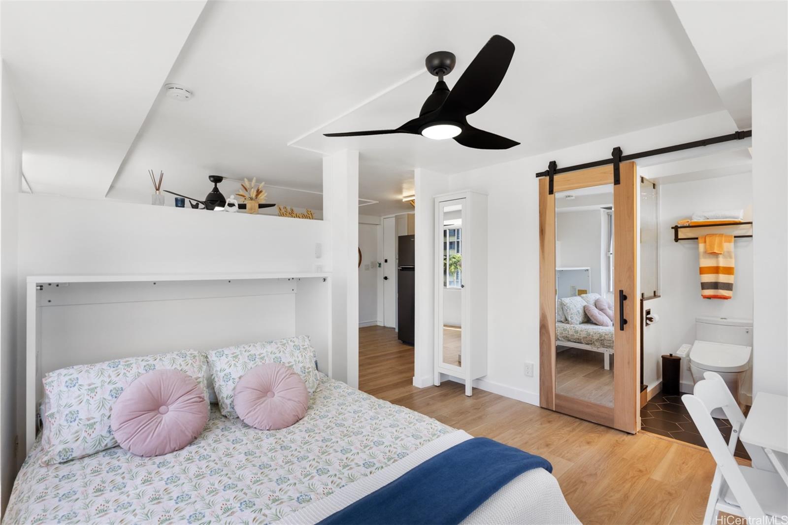 Five Regents condo # 611, Honolulu, Hawaii - photo 10 of 22