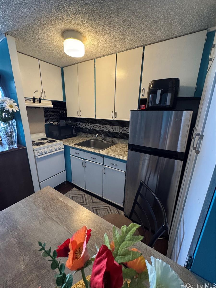 Five Regents condo # 706, Honolulu, Hawaii - photo 11 of 20