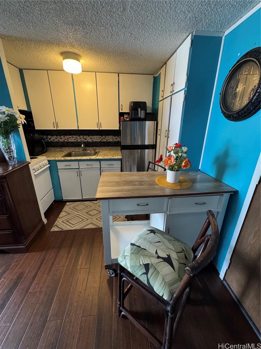 Five Regents condo # 706, Honolulu, Hawaii - photo 10 of 20