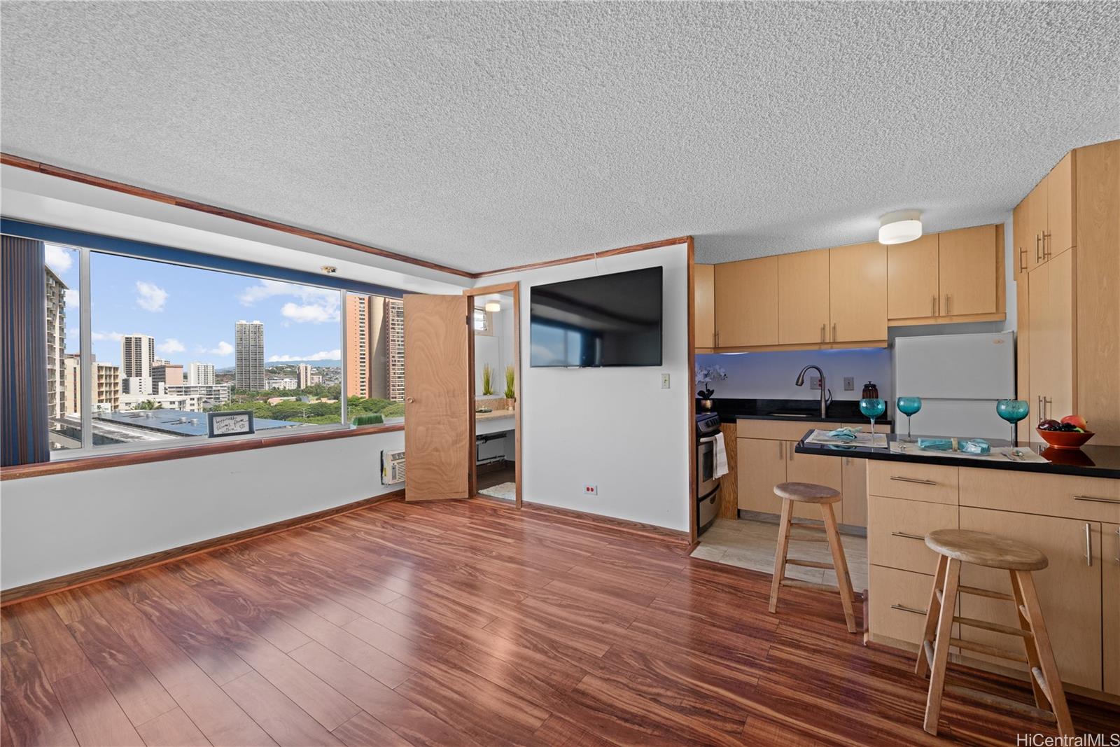 Five Regents condo # 806, Honolulu, Hawaii - photo 5 of 20