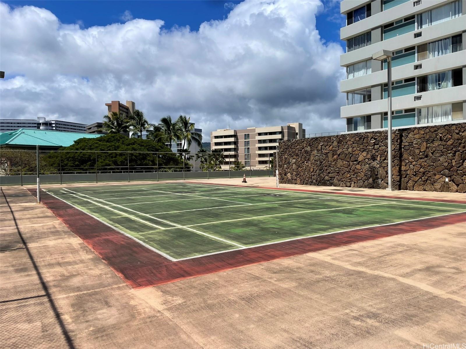 Five Regents condo # 910, Honolulu, Hawaii - photo 14 of 15