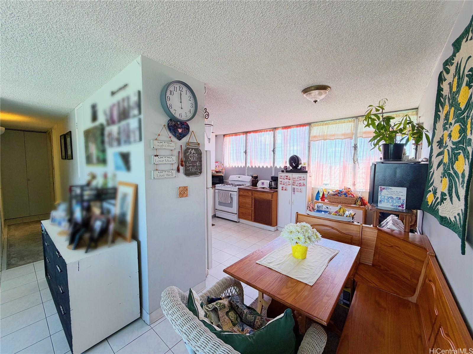 Lakeview Terrace condo # 8B, Honolulu, Hawaii - photo 4 of 22