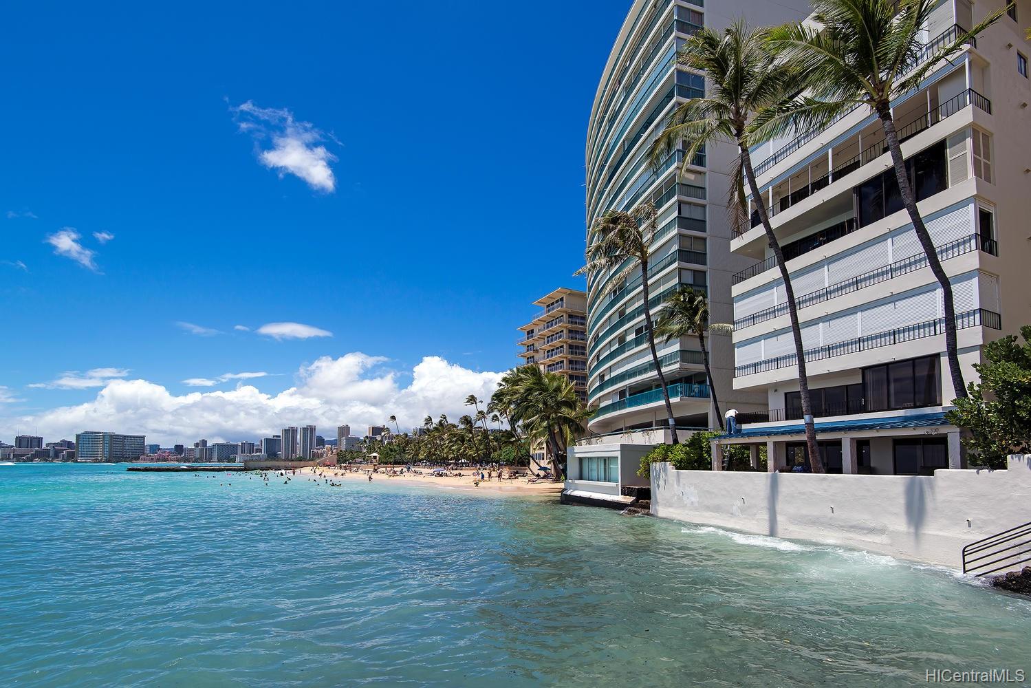 Oahu homes & condo rentals - 1145 for rent