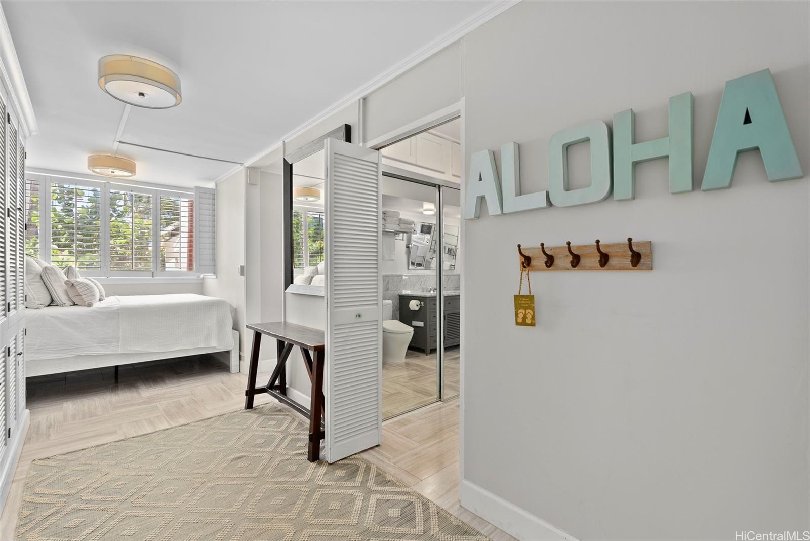 Colony Surf Ltd condo # 104, Honolulu, Hawaii - photo 3 of 25