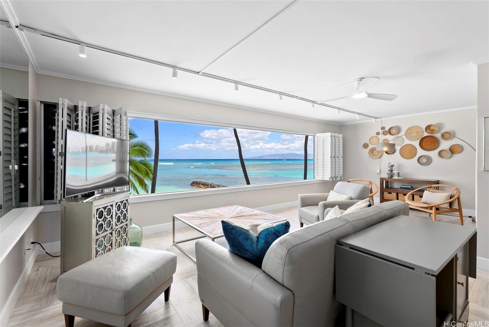 Colony Surf Ltd condo # 104, Honolulu, Hawaii - photo 21 of 25