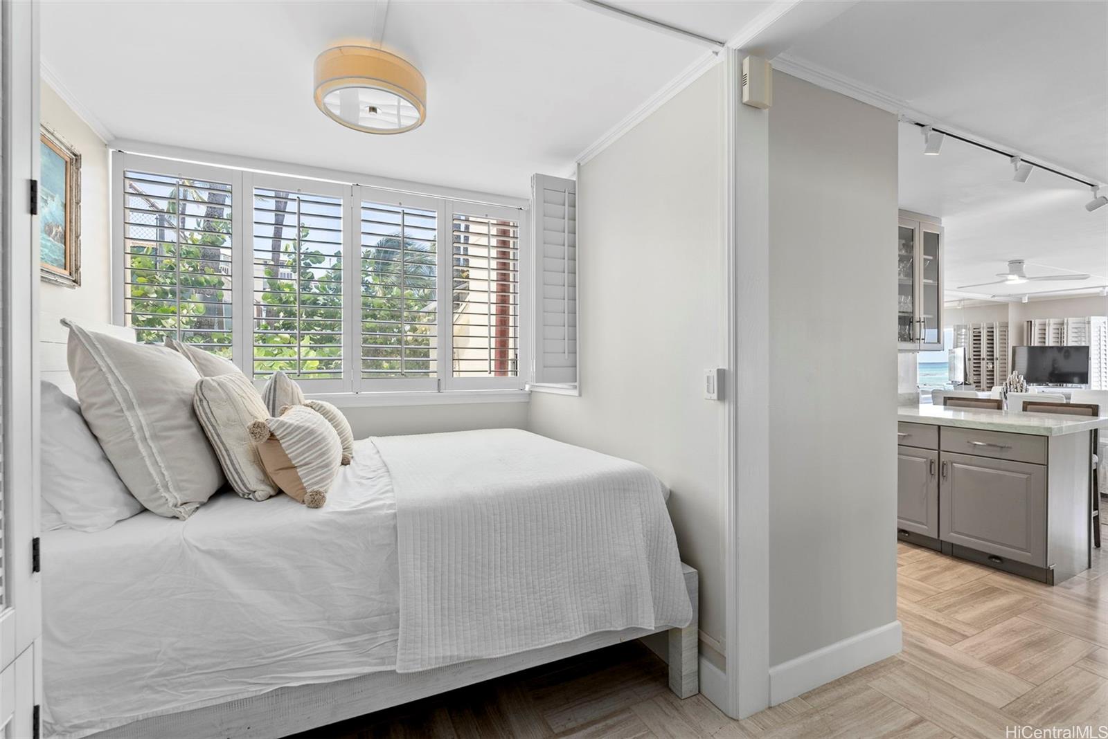 Colony Surf Ltd condo # 104, Honolulu, Hawaii - photo 10 of 25