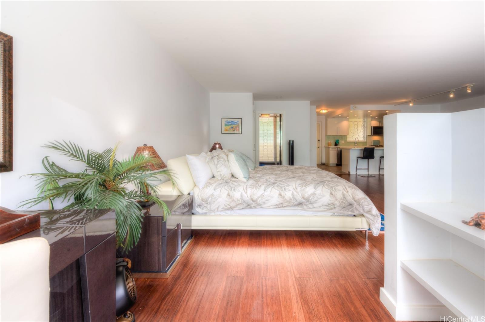 Colony Surf Ltd condo # 109, Honolulu, Hawaii - photo 14 of 24