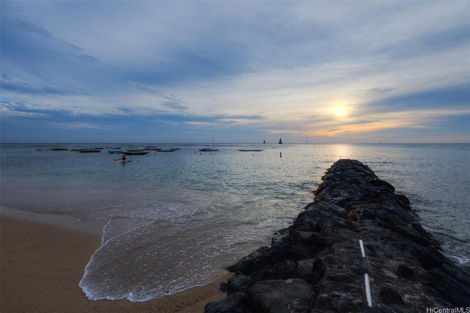 Colony Surf Ltd condo # 109, Honolulu, Hawaii - photo 22 of 24