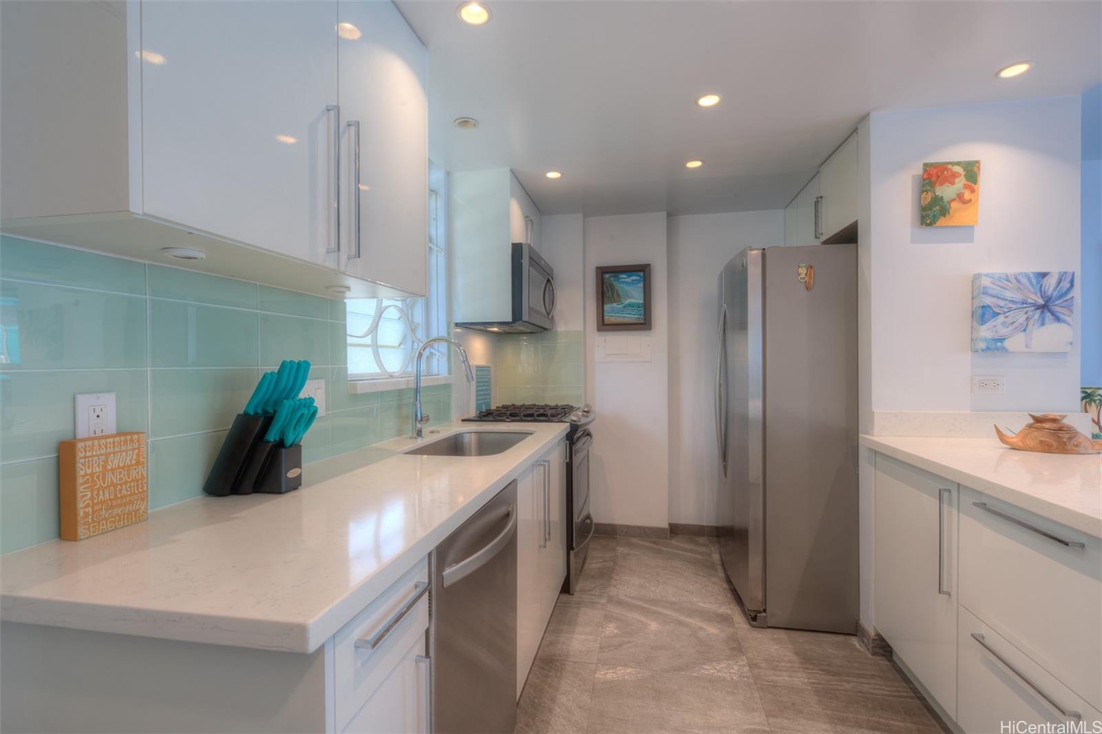 Colony Surf Ltd condo # 109, Honolulu, Hawaii - photo 4 of 24