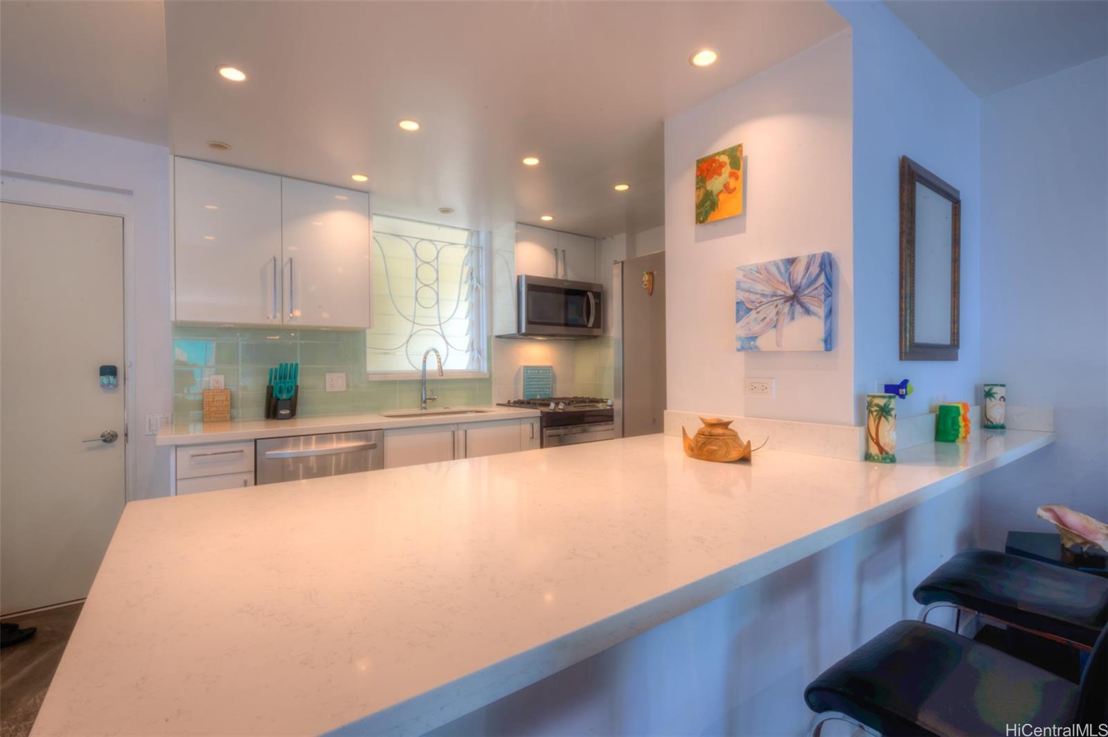 Colony Surf Ltd condo # 109, Honolulu, Hawaii - photo 6 of 24