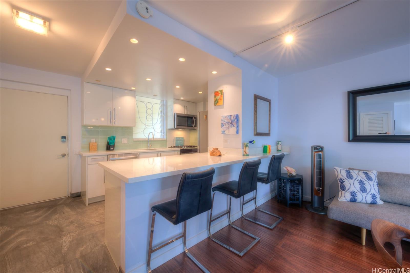 Colony Surf Ltd condo # 109, Honolulu, Hawaii - photo 7 of 24