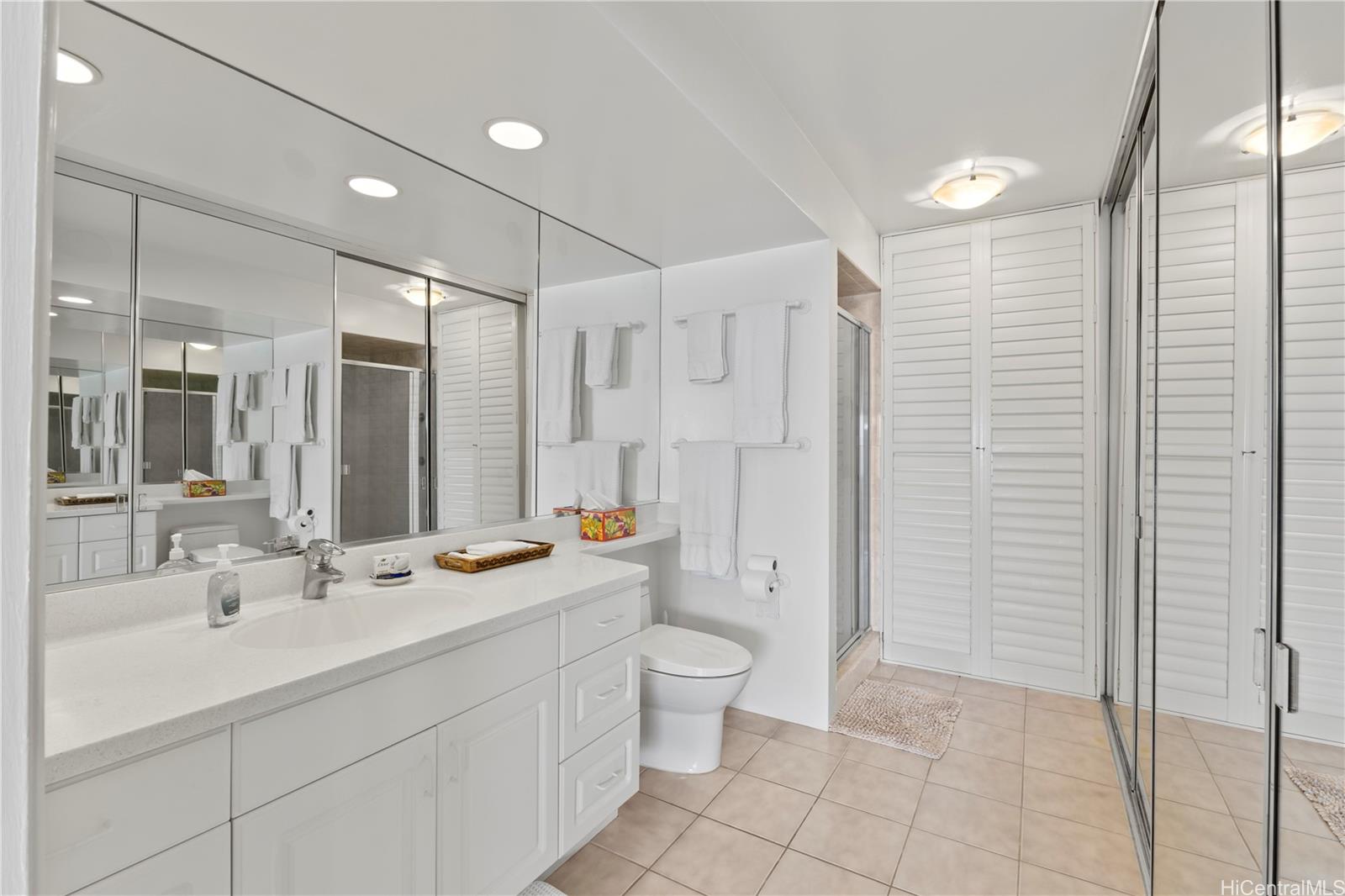 Colony Surf Ltd condo # 1202, Honolulu, Hawaii - photo 18 of 24