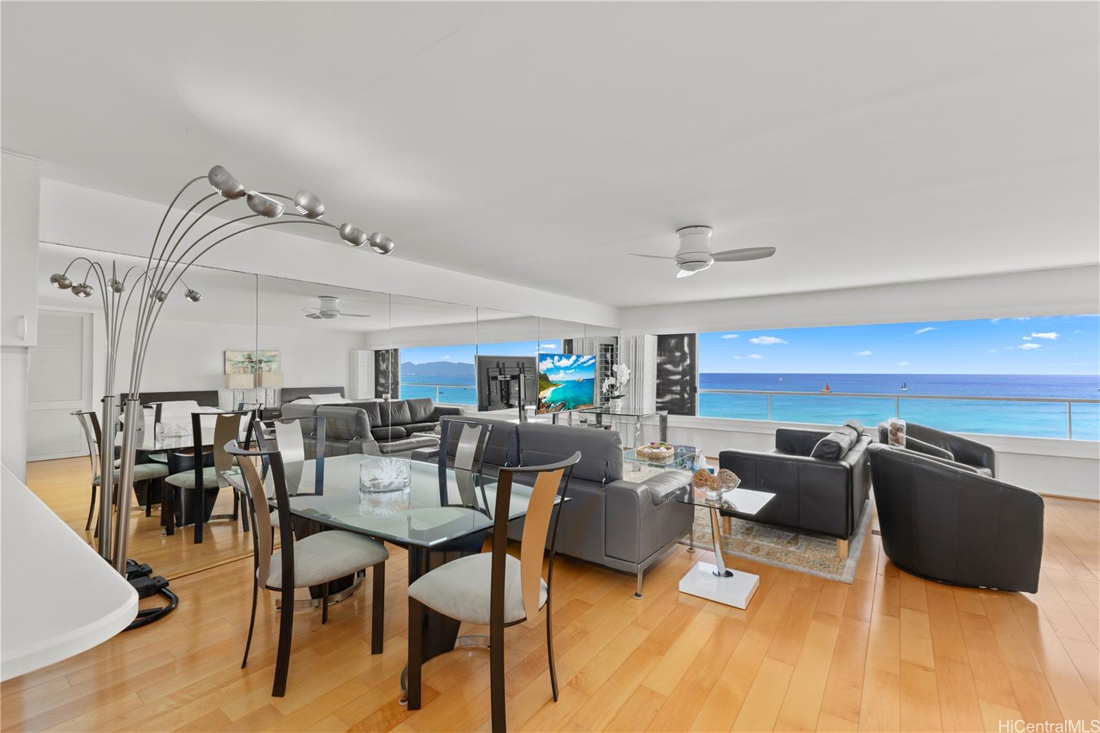Colony Surf Ltd condo # 1202, Honolulu, Hawaii - photo 5 of 24